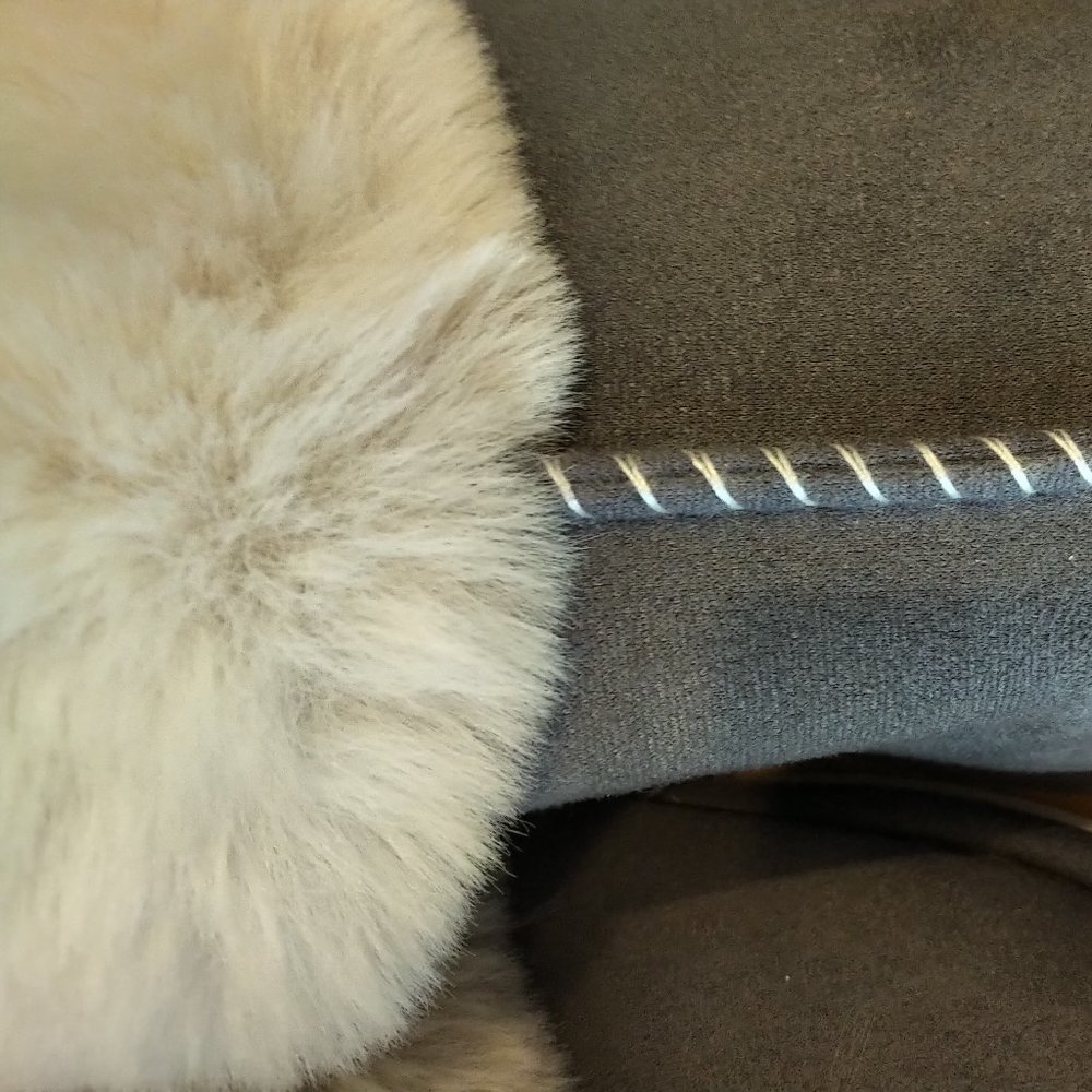 Ladies Gray ultra-suede faux-fur scuffs US size 7-8 excellent - Picture 7 of 10